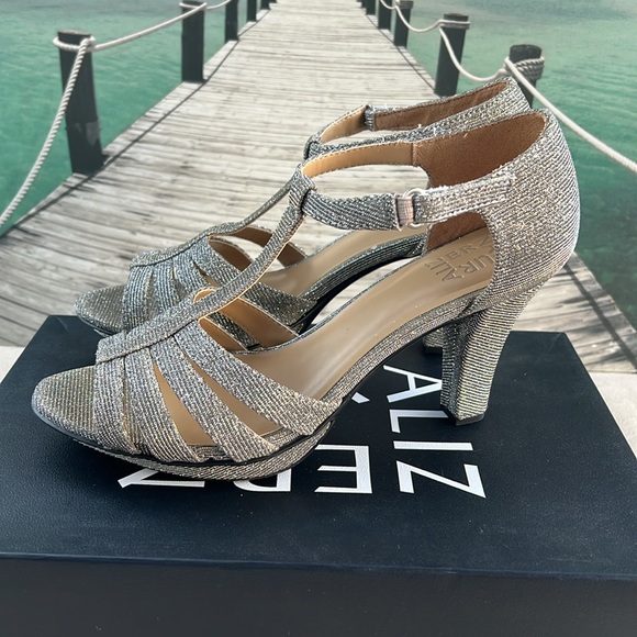 Naturalizer Women Delight Alloy Sparkle. - Picture 2 of 12